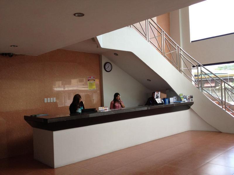 บูมเมอแรง โฮเต็ล Hotel อังเฮเลส ภายนอก รูปภาพ