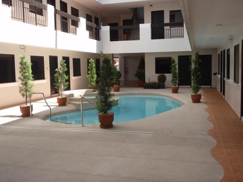 บูมเมอแรง โฮเต็ล Hotel อังเฮเลส ภายนอก รูปภาพ