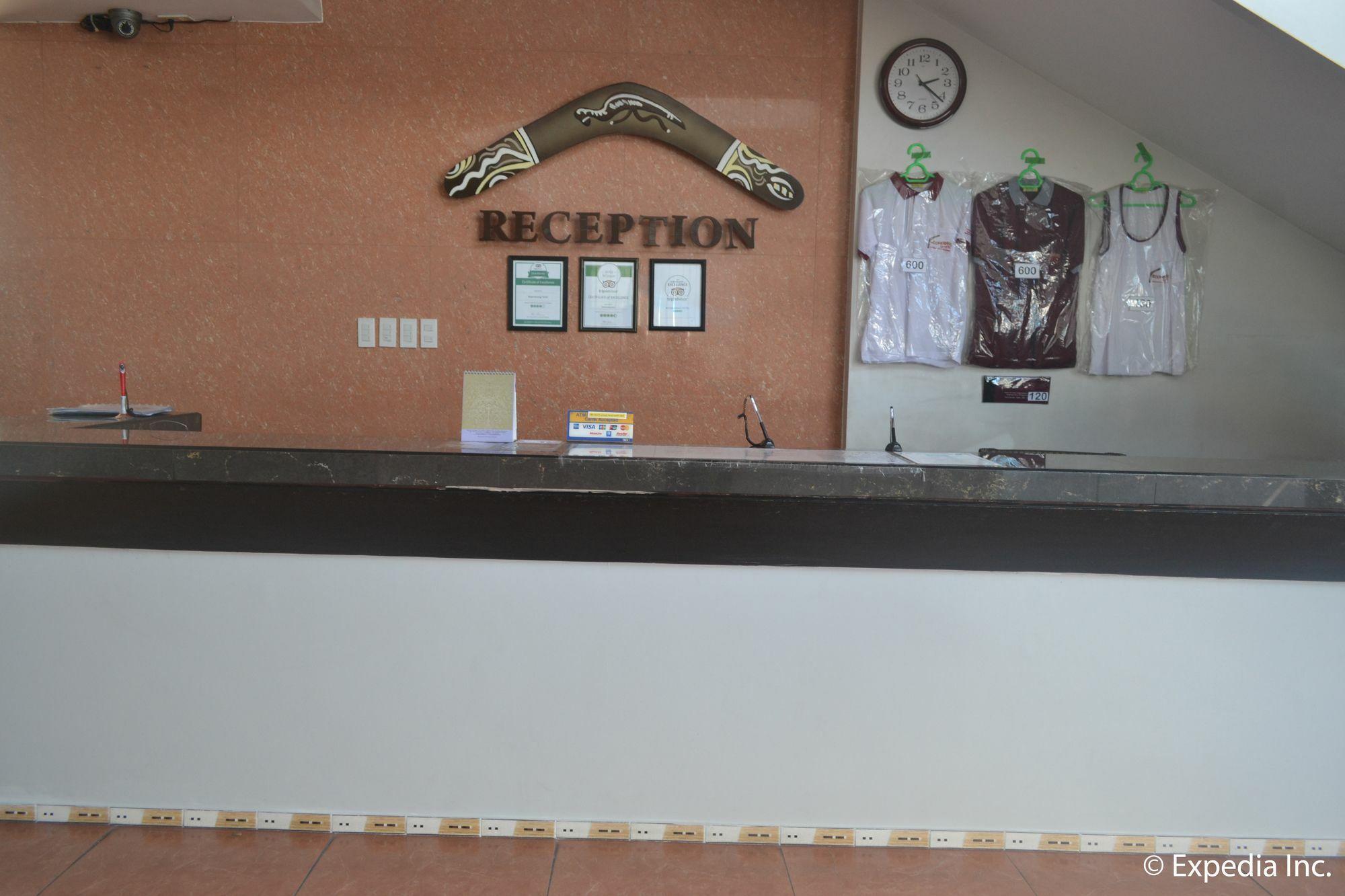 บูมเมอแรง โฮเต็ล Hotel อังเฮเลส ภายนอก รูปภาพ